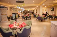 The Grand Empire Hotel - Frühstück