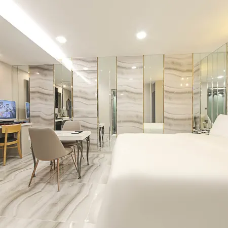 YTT Hotel