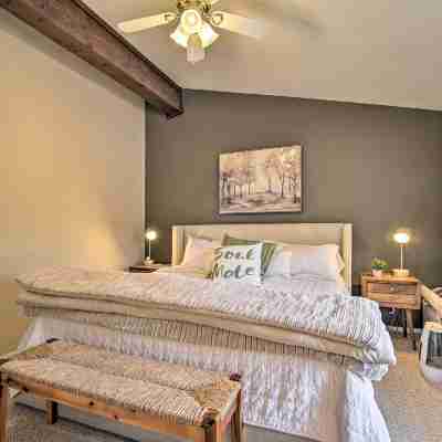 Cozy Lake Geneva Retreat with Year-Round Views! Rooms