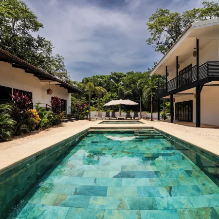 2 Blu Moons Boutique Hotel & Retreat