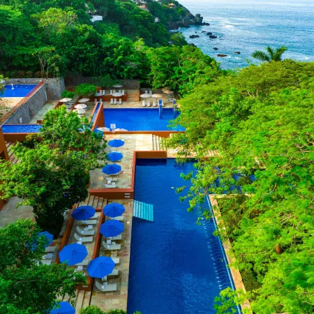 Las Brisas Ixtapa