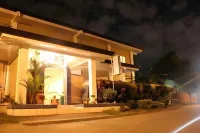 레드 나이트 가든스