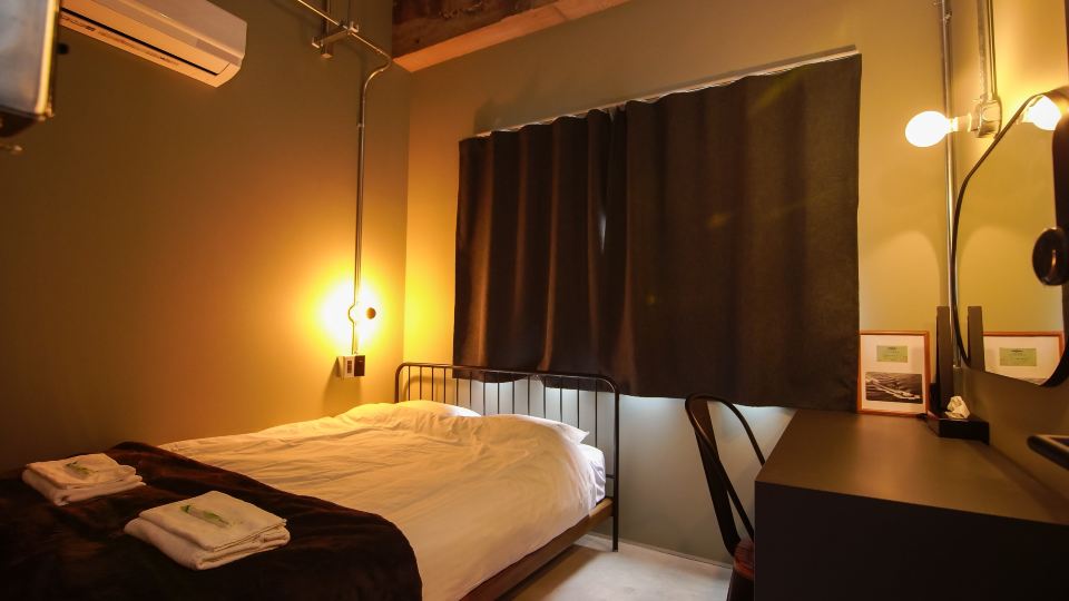Red Submarine - Hostel