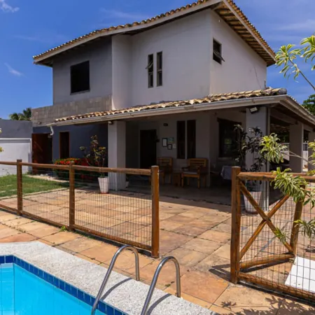Casa c Piscina a 550m da Praia At 10 h Spedes