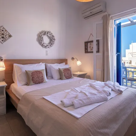 Heliotropio Studios & Apartments