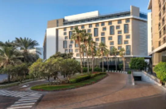 Yas Plaza Mangroves by IHG (formerly Radisson Blu Abu Dhabi Yas Island)