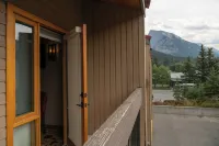 Banff Ptarmigan Inn - pemandangan pegunungan
