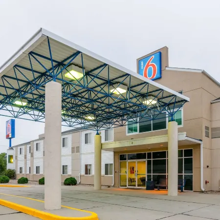 Motel 6 Kearney, NE