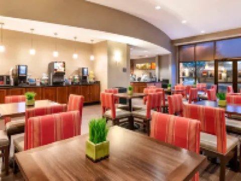 คอมฟอร์ตสวีทส์ กู้ดเยียร์ - เวสต์ฟีนิกซ์ โรงแรมในกู้ดเยียร์