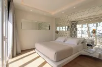 Iphimedeia Luxury Hotel & Suites