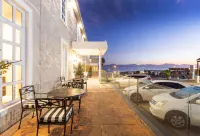Protea Hotel by Marriott Mossel Bay - ที่มีที่จอดรถ