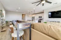 Serene Outdoor Space: Group Getaway in Maricopa! - 3-Star