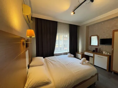 Mola Otel