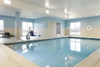 Holiday Inn Express Hyannis - Cape Cod by IHG - Pools