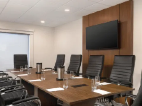 Hampton Inn and Suites by Hilton Windsor Hotels in Windsor