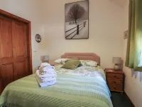Lily Cottage