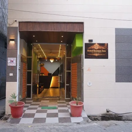 Hotel Konaaz Inn