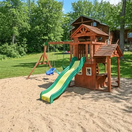 Pigeon Retreat Firepit Playset Dock