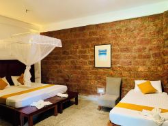 Airport Heritage Hotel