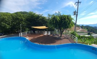 Danyang Mountain Pension