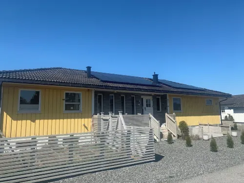 Pool & Sauna Retreat - Private Studio Apartment Porsgrunn