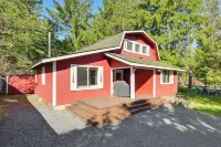 Cozy Ashford Home - 5 Mi to Rainier Natl Park! - 3-Star