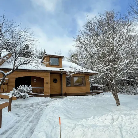 Fc14 Slopeside Bretton Woods Cottage With AC, Large Patio and Private Yard! Walk to Slopes!