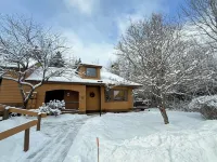 Fc14 Slopeside Bretton Woods Cottage With AC, Large Patio and Private Yard! Walk to Slopes! - 4-Star