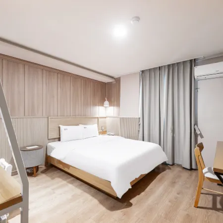 Hotel Box