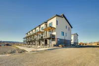 Mtn-view Balcony: Riverside Grand Junction Home! - Apartments