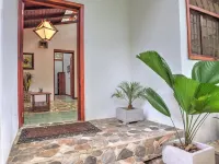 Villa 4 - Amazing 2 Bed Villa with Private Garden Hotels in Punta Uva