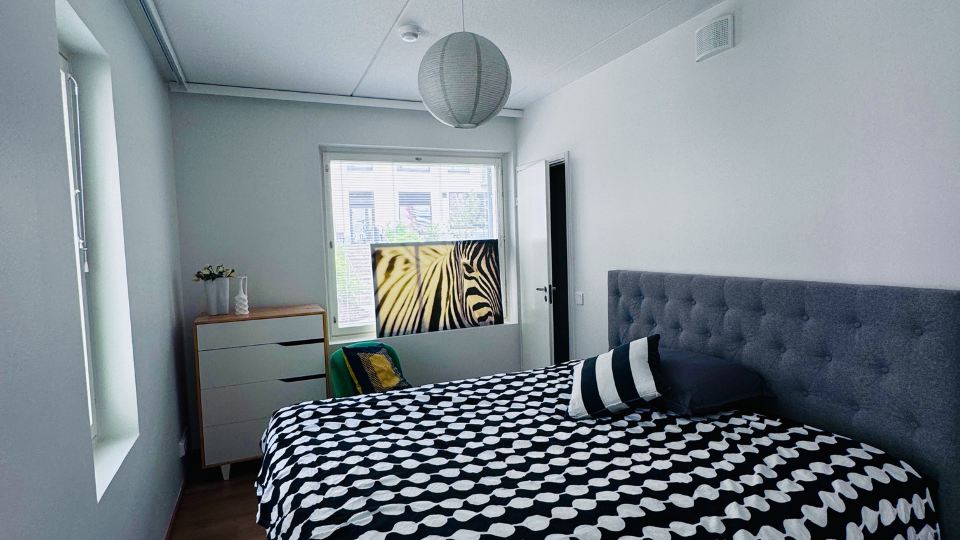 Scandi Sun 2BR with Lemon Accents