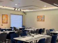 Riviera Hotel & Resort Hotels in Khargone