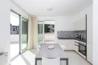 Perle Marine Suite Apartments