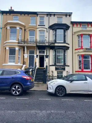 Windsor House Hotel - Bed and Breakfasts