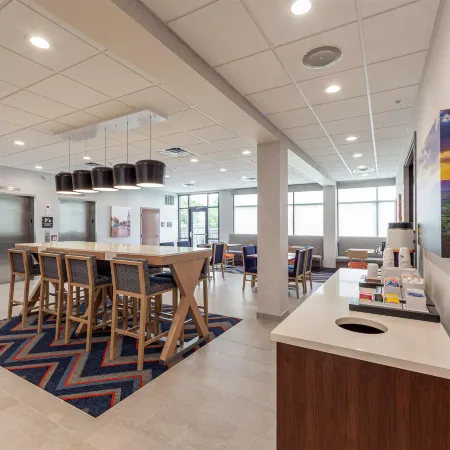 Hampton Inn Winchester N/Conference Center