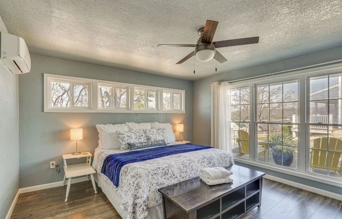 'Cliff View Haven' Rocky Mount Gem w/ Deck!