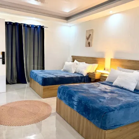HOTEL LIRIOs DEL MAR Отели рядом с достопримечательностью «Набережная Малекон»