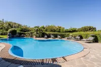 Villa Flor, Exclusive Property with Pool in Stintino - Villas