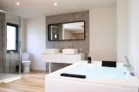 Domaine du Rondia - Hôtel & Wellness - Homestays