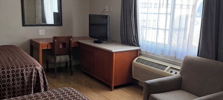 Castaway Motel Hotels in Orange