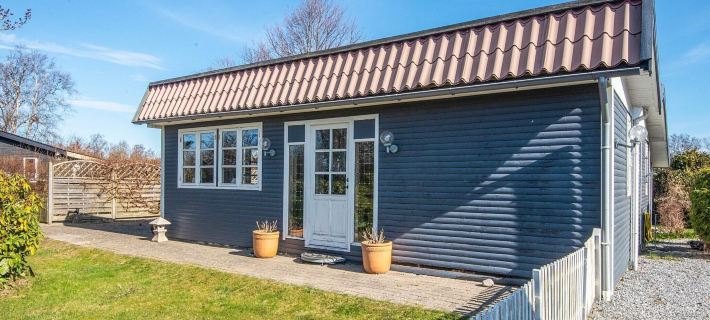 4 Star Holiday Home in Grenaa Ξενοδοχεία στην πόλη Grena