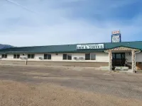New Western Inn & Suites Hotels in Fillmore