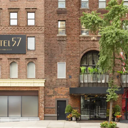 Hotel 57 Отели рядом с достопримечательностью «Сотбис»
