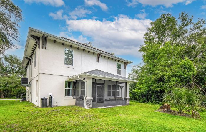 3 Mi to Usf: Dog-friendly Home w/ Large Yard