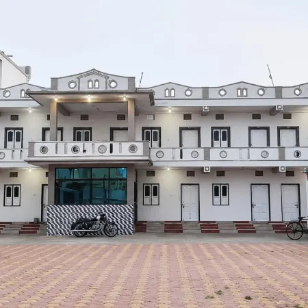 Hotel Seascape Puri Near Beach