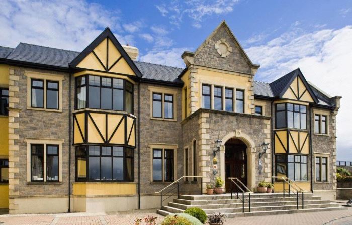 Lahinch Coast Hotel and Suites
