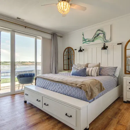 Furnished Porch, Resort Pools! Lands End Condo