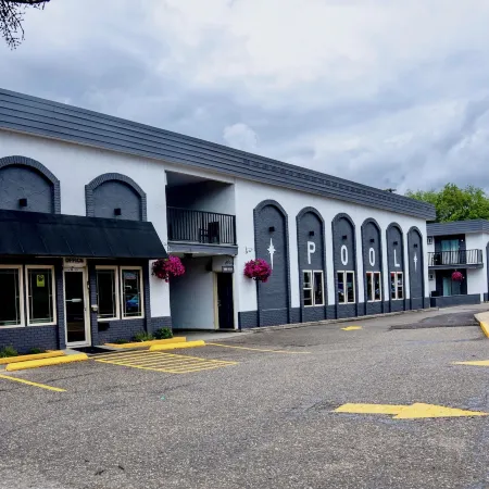 Courtyard Inn Vernon