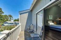 4 Mi to Cherry Grove Beach: Studio w/ Pool Access - Huoneistot